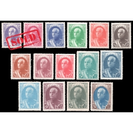 سری تاجگذاری رضا شاه پهلوی بدون اثر شارنیه